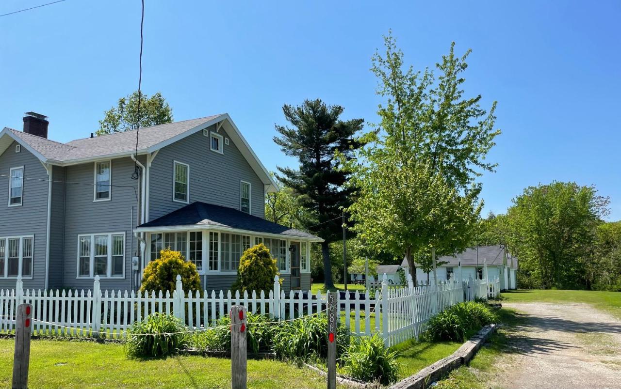 Drop Anchor Cottages And Lake House 滨湖杰尼瓦 外观 照片