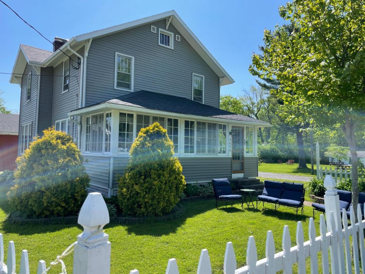 Drop Anchor Cottages And Lake House 滨湖杰尼瓦 外观 照片
